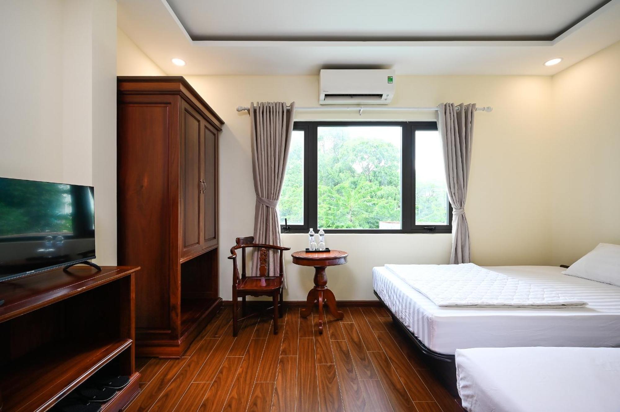 Red Sun Airport Saigon Hotel Ho Chi Minh City Exterior photo